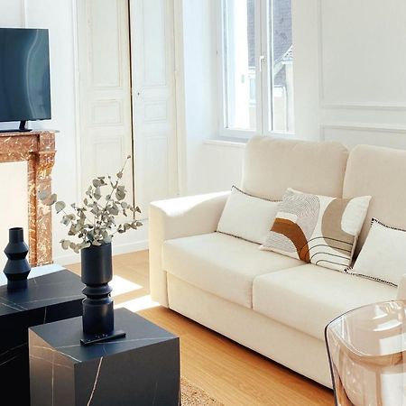 Le Haussmann ⸱ Stationnement Gratuit ⸱ Fibre Apartment Déols Екстериор снимка